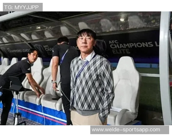 蔚山现代主帅申台龙上任仅65天即遭解职球队战绩不佳引发关注